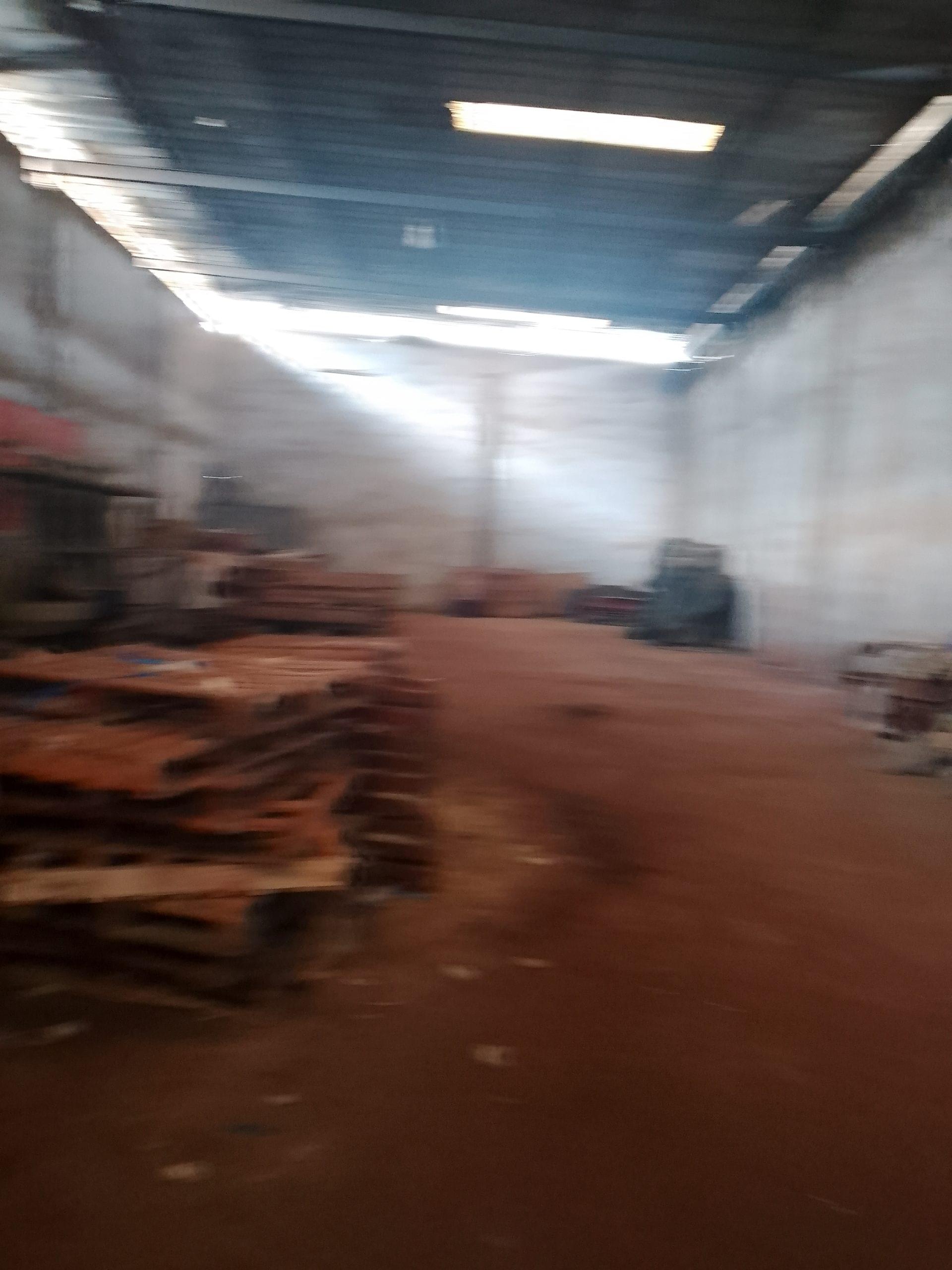 Location entrepôt 1200 M2 à Yopougon zone industrielle