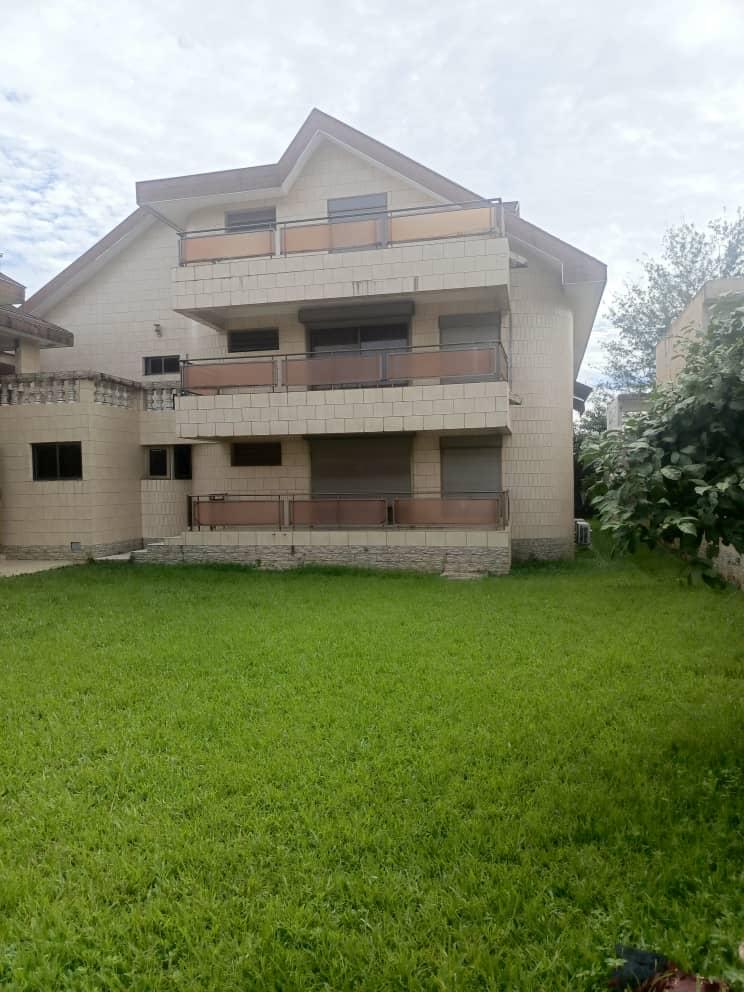 Gd villa duplex a louer aux 2 plateaux Vallon