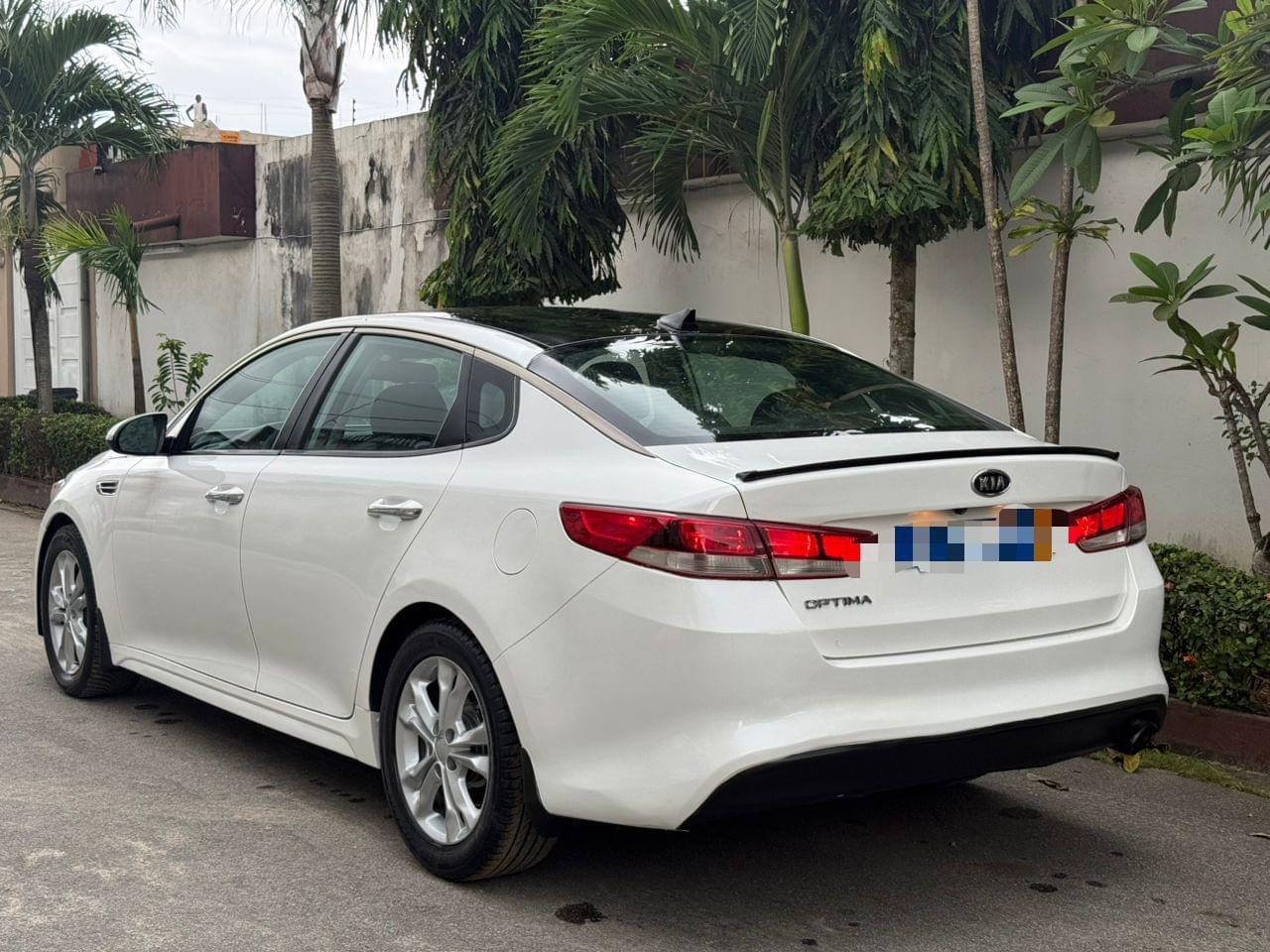 Kia optima en vente