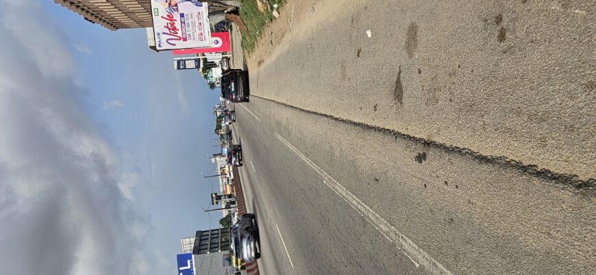 Un terrain commercial de 1088m2 à vendre situé sur le Boulevard Mitterant