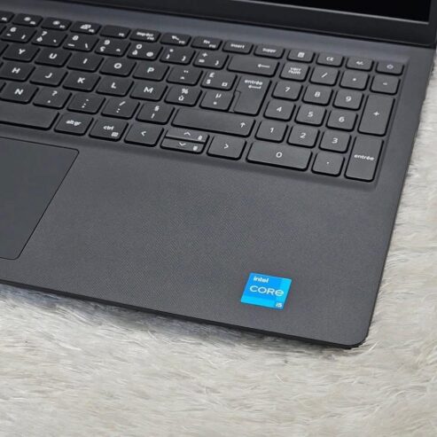 Dell Vostro 3520