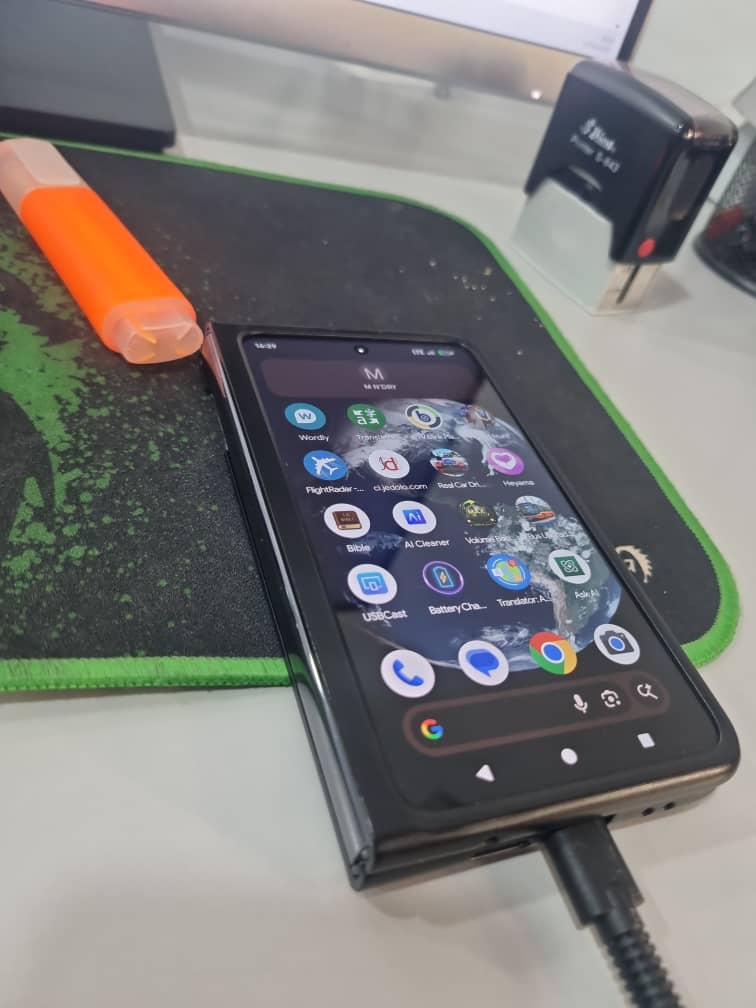 Pixel Fold a vendre a bon prix