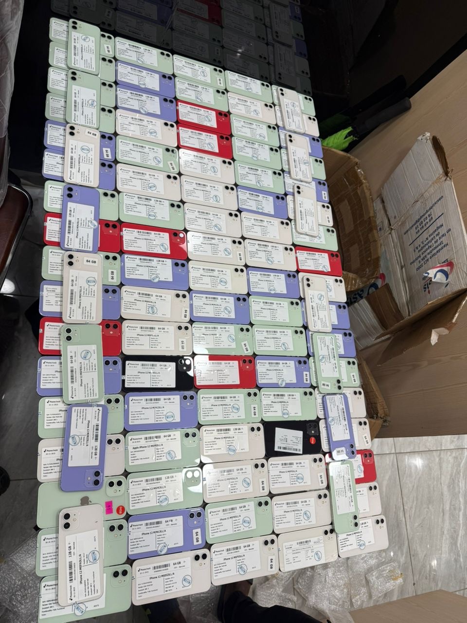 iPhone 12 simple 64g quasi neuf