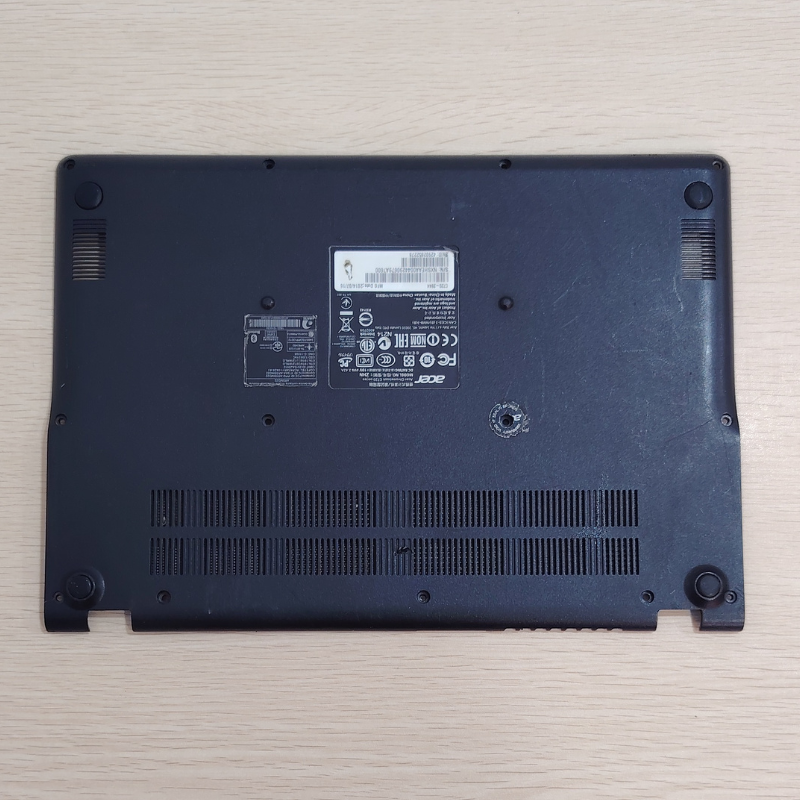 Coque Acer Chromebook C720 – Pièces Détachées (Contour Écran & Coque Inférieure)