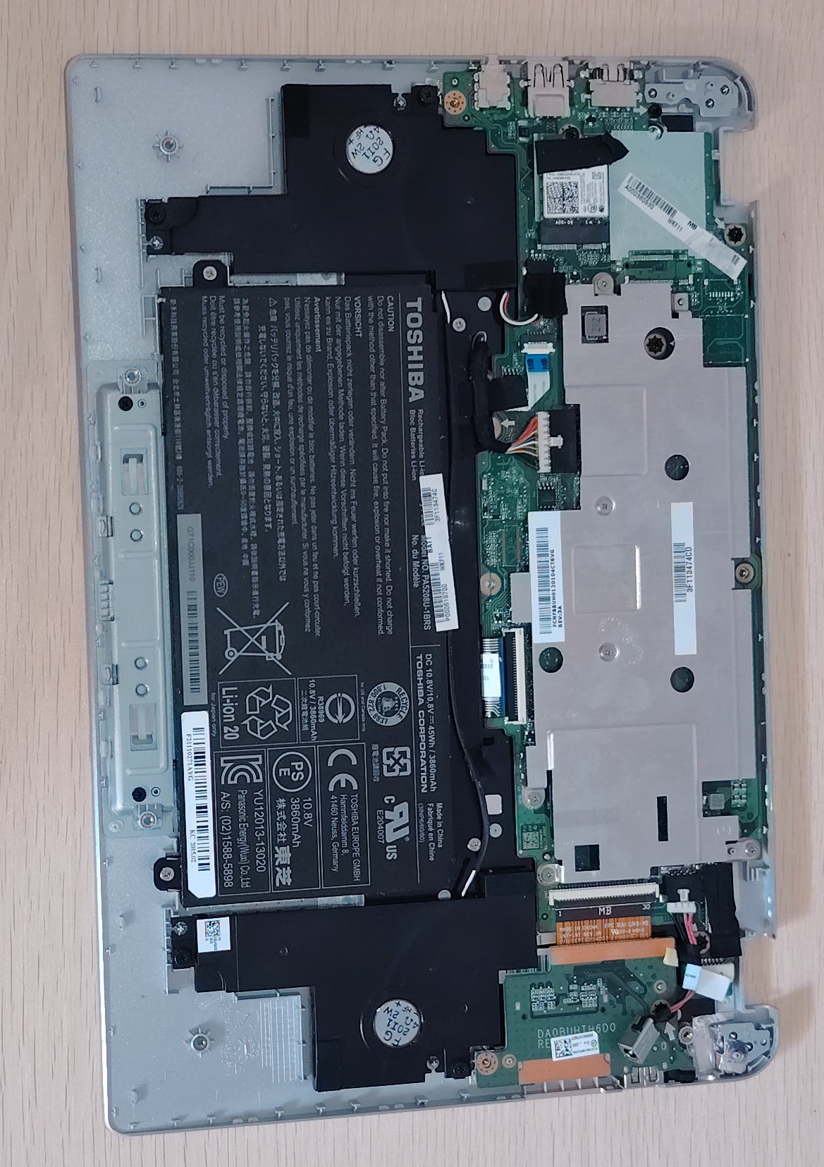 Châssis Supérieur Toshiba Chromebook 2 CB30-102 avec Batterie Autonome – Palmrest Complet