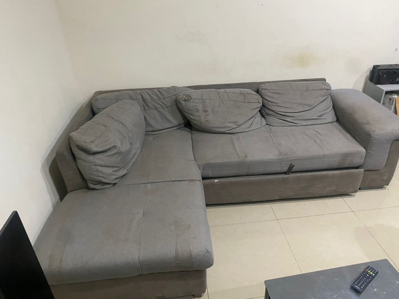 Grand fauteuil d’angle moderne, très confortable – bon état