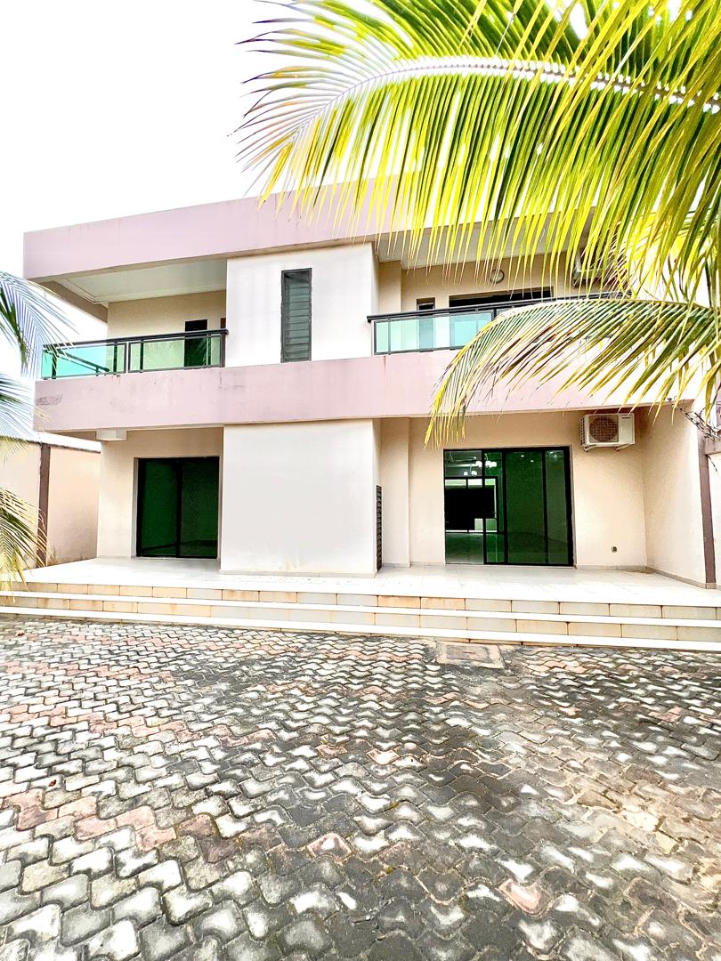 Villa duplex a vendre a Gd Bassam