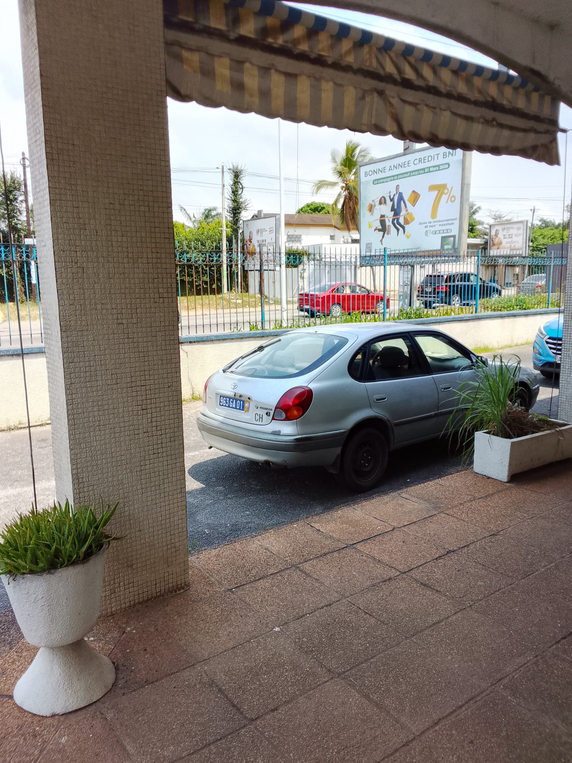 Magasins en location sur la rue des jardins au Vallon