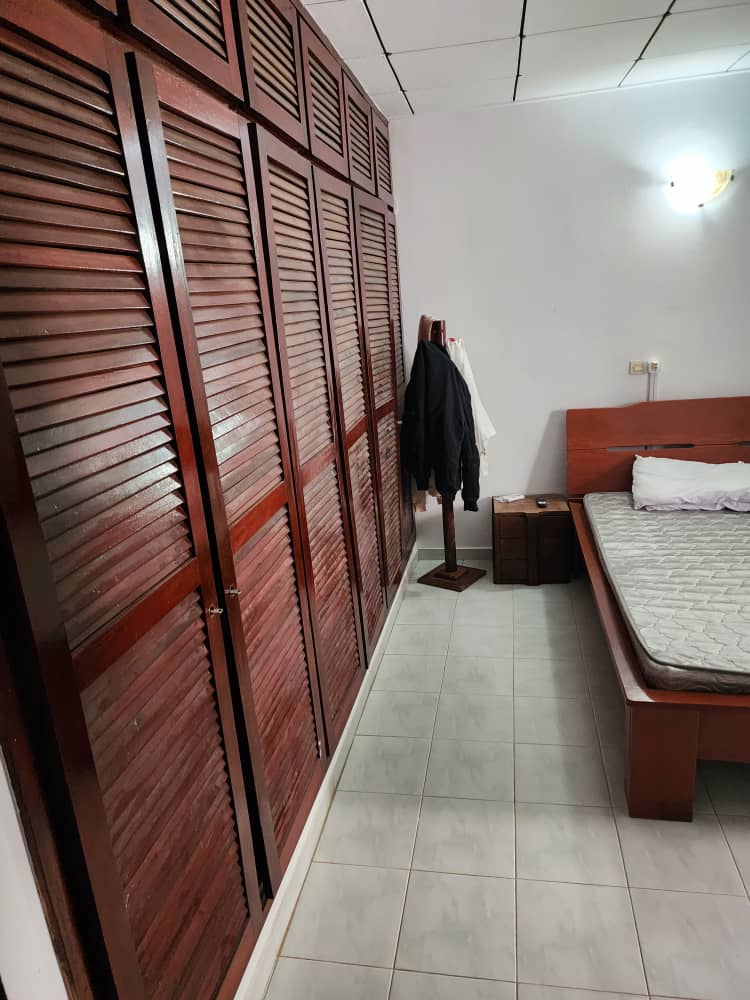 Cause départ vend une villa duplex a Faya cité