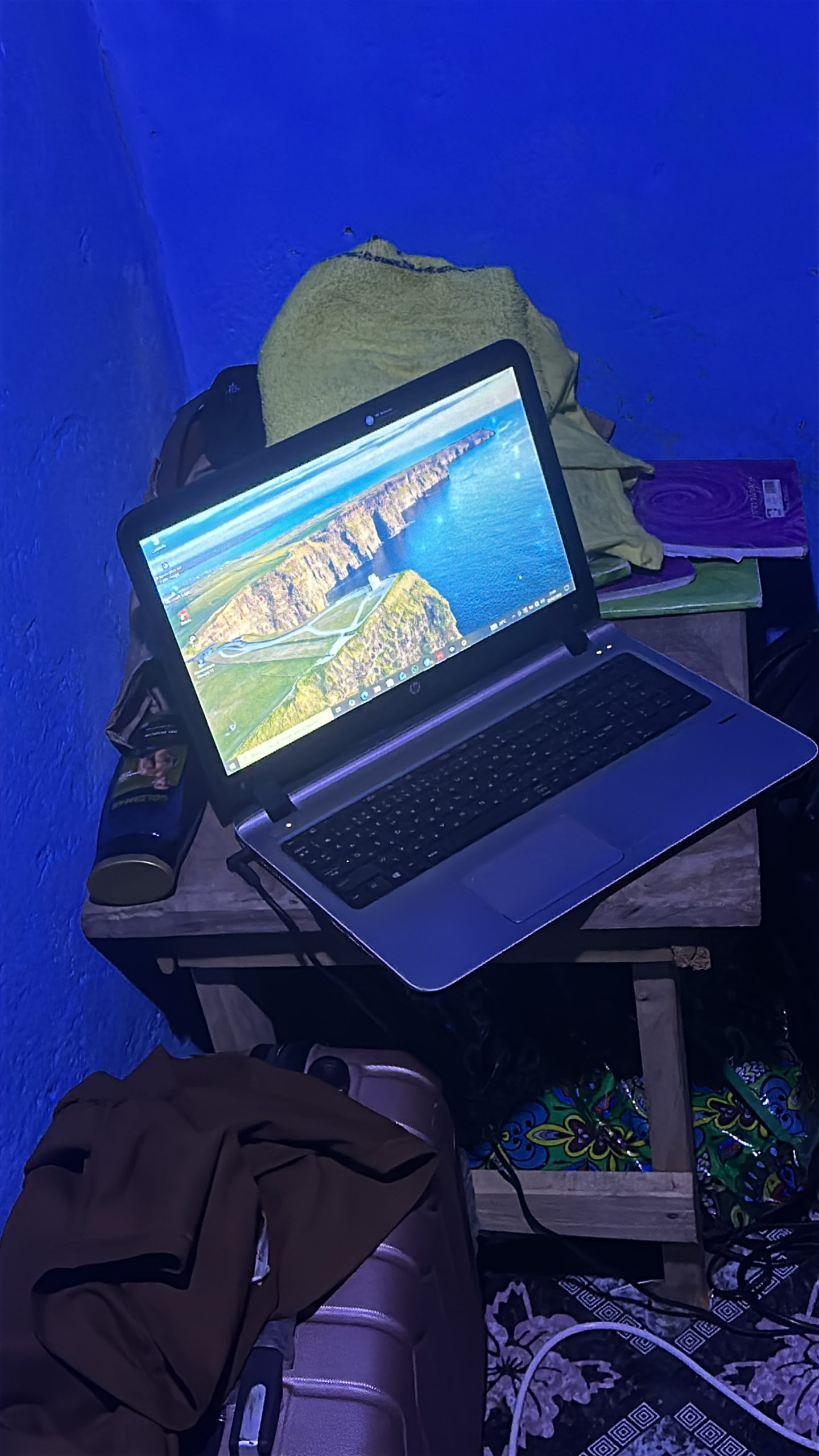 Un ordinateur HP ADN tout neuf bon état