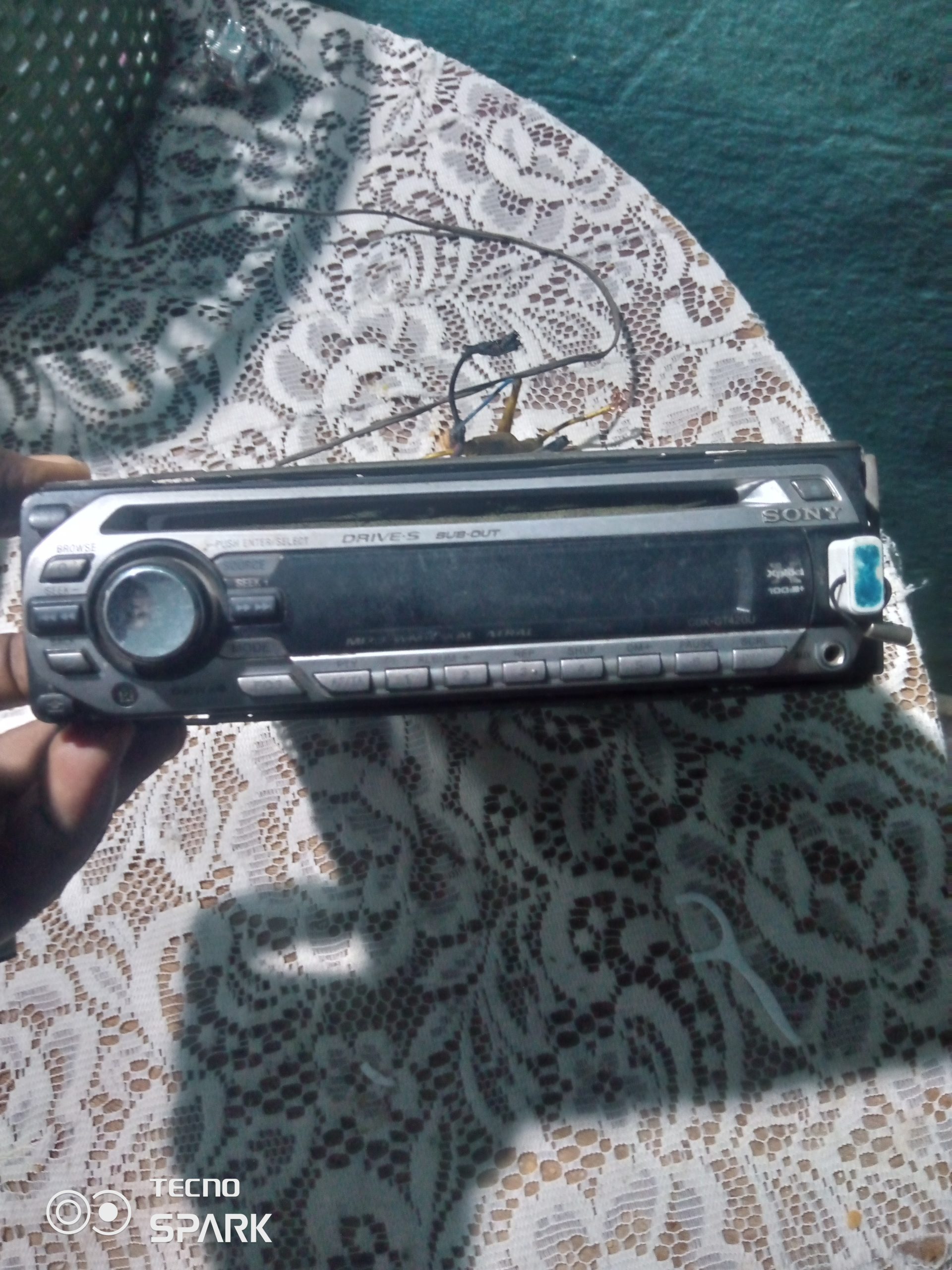 Post auto radio soni