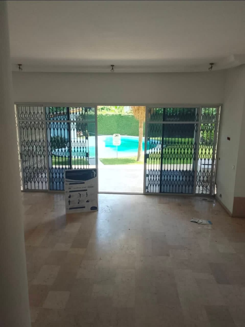 Gd villa duplex avec piscine a louer au Vallon