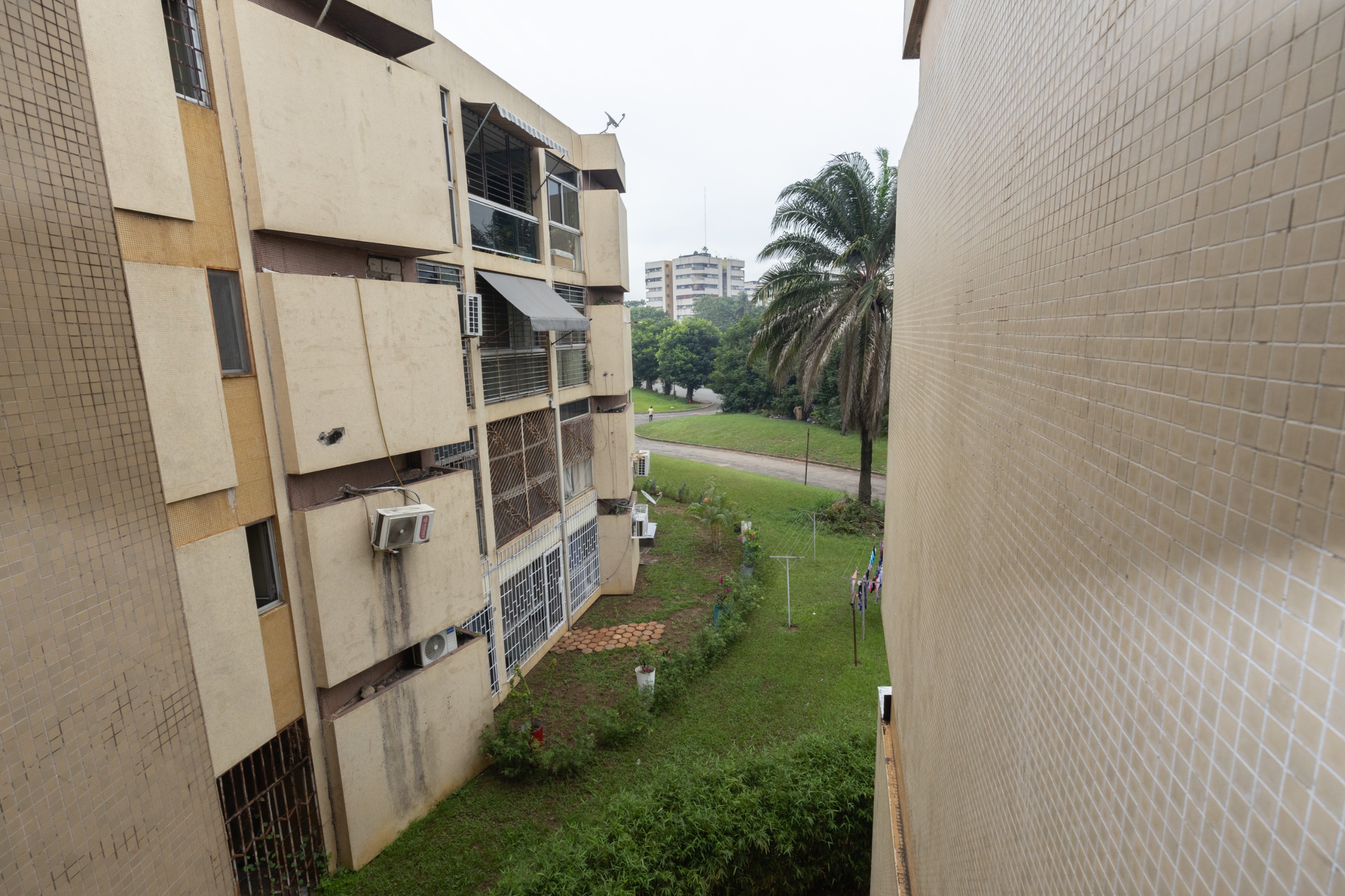 Location d’un Appt de standing au Golf 1