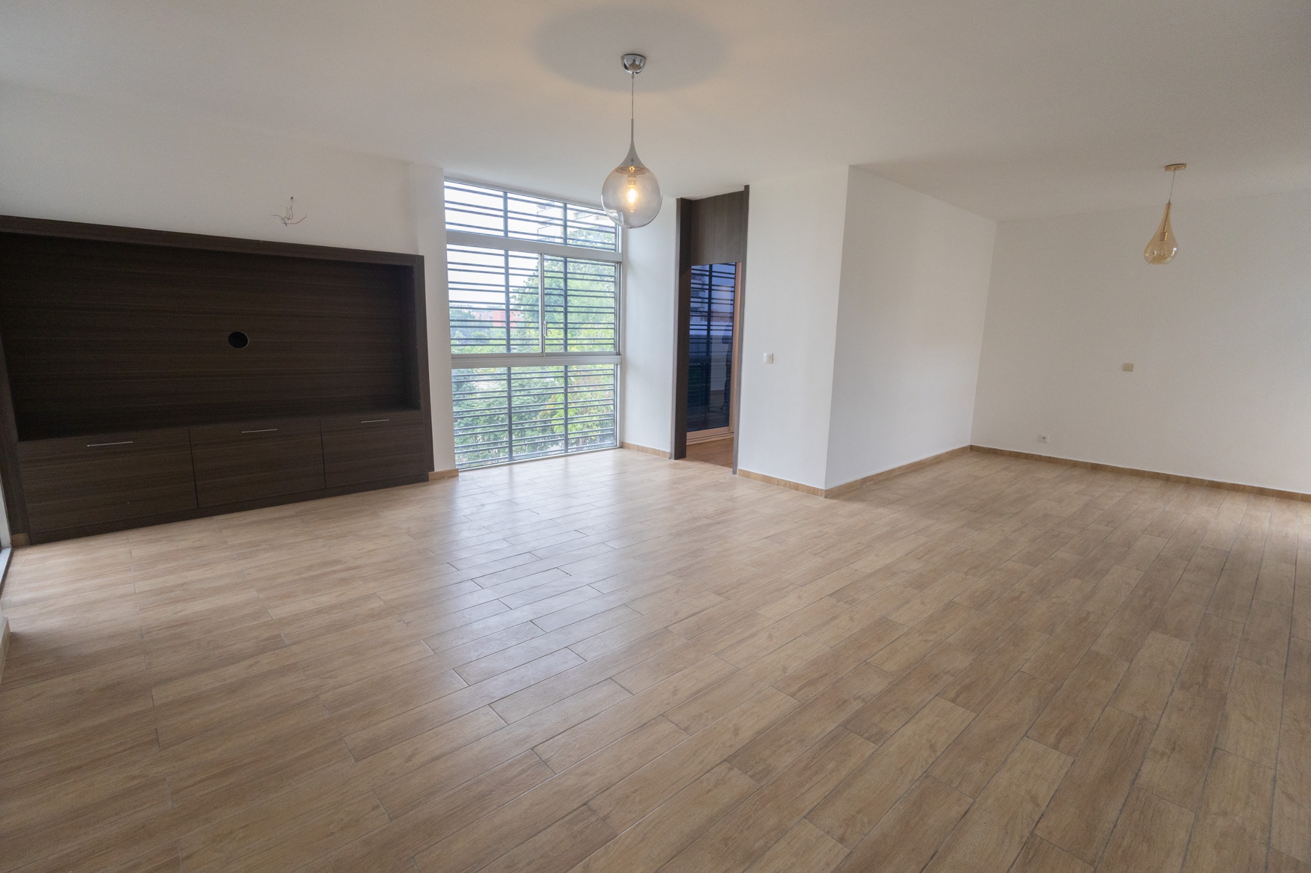 Location d’un Appt de standing au Golf 1