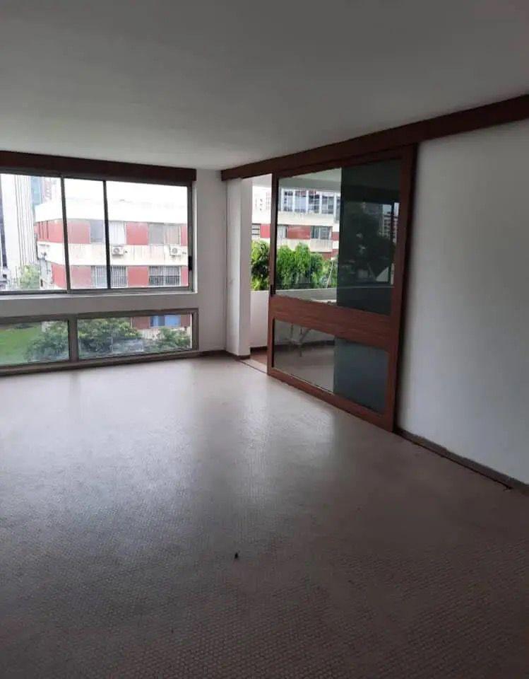 Un appartement a vendre en face de la pyramide plateau