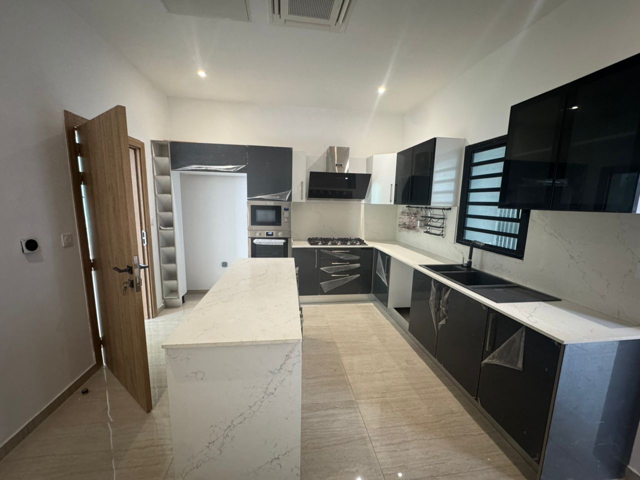Location d’une villa duplex de standing au Vallon