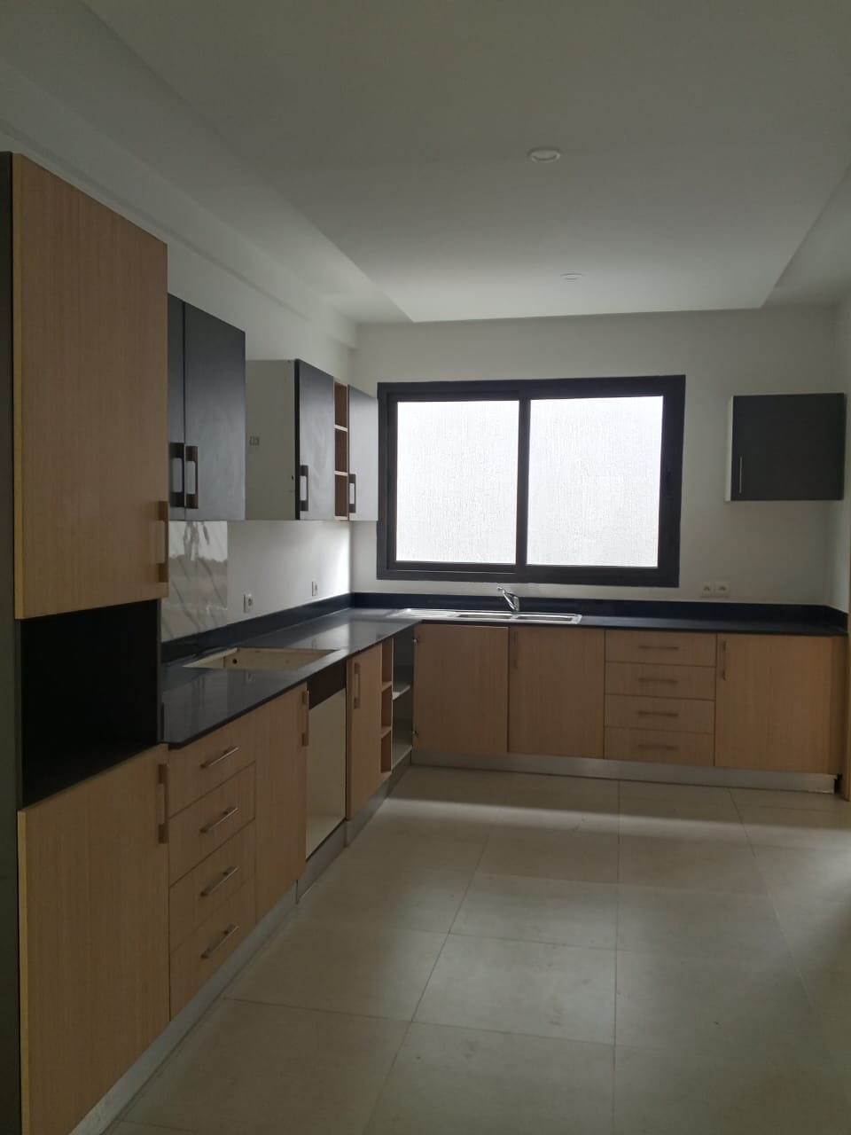 Location d’une villa duplex avec piscine a l’E.n.a