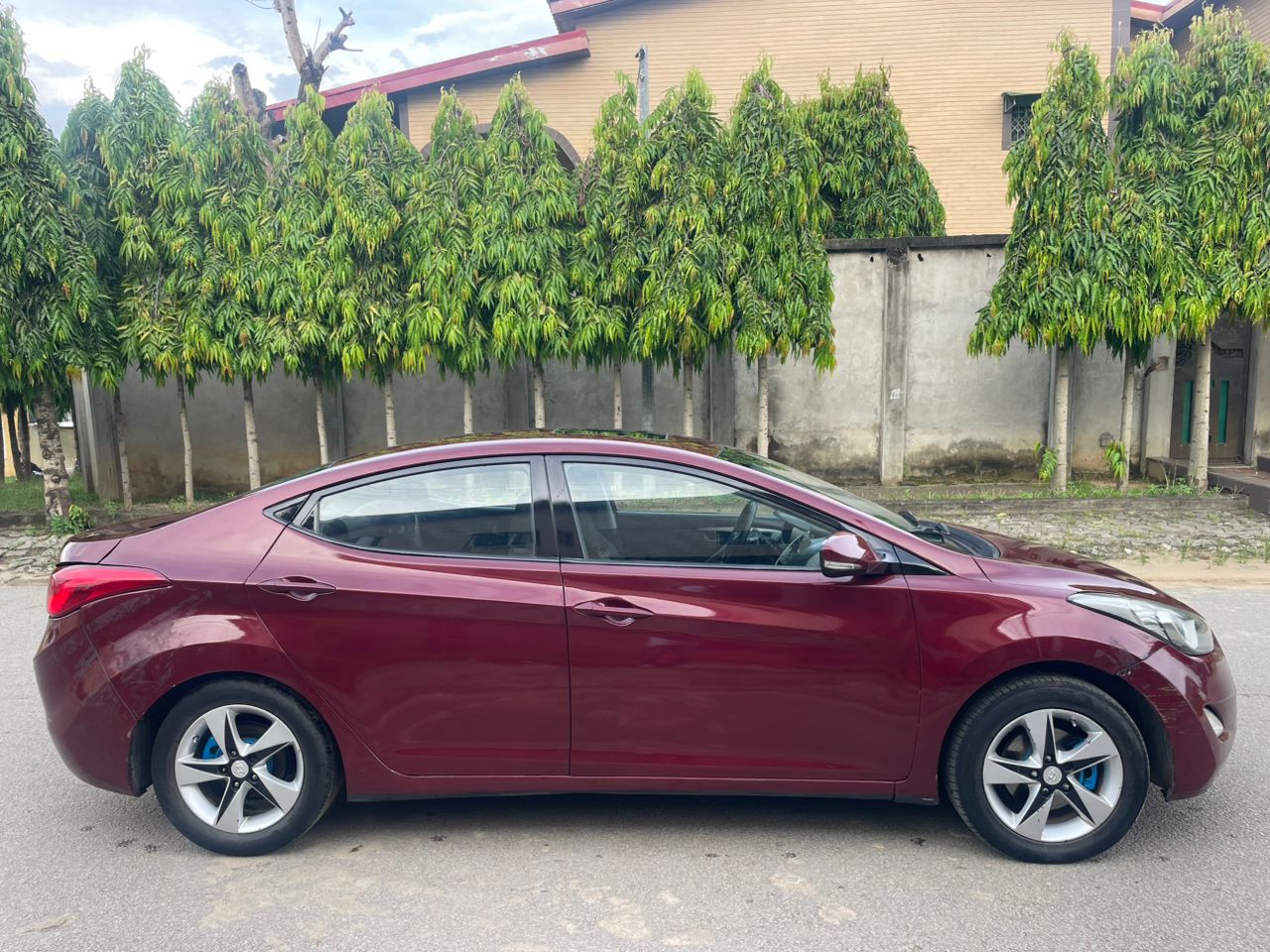Hyundai Elantra en vente