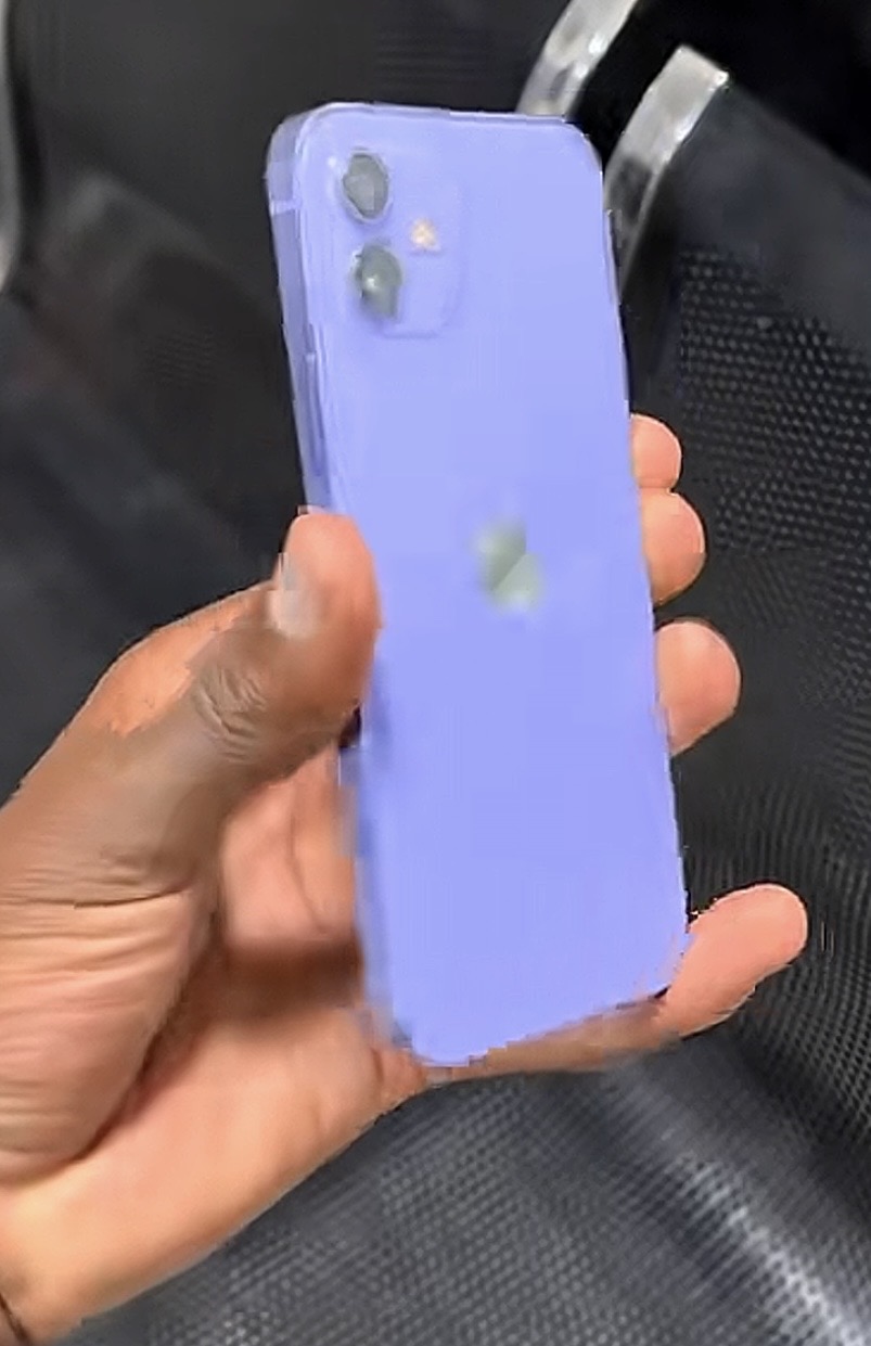 iPhone 12 simple Encore en forme légère fissure Face ID off