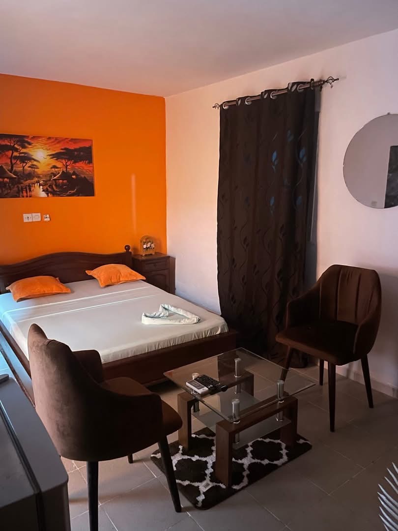 STUDIO MEUBLÉ COCODY