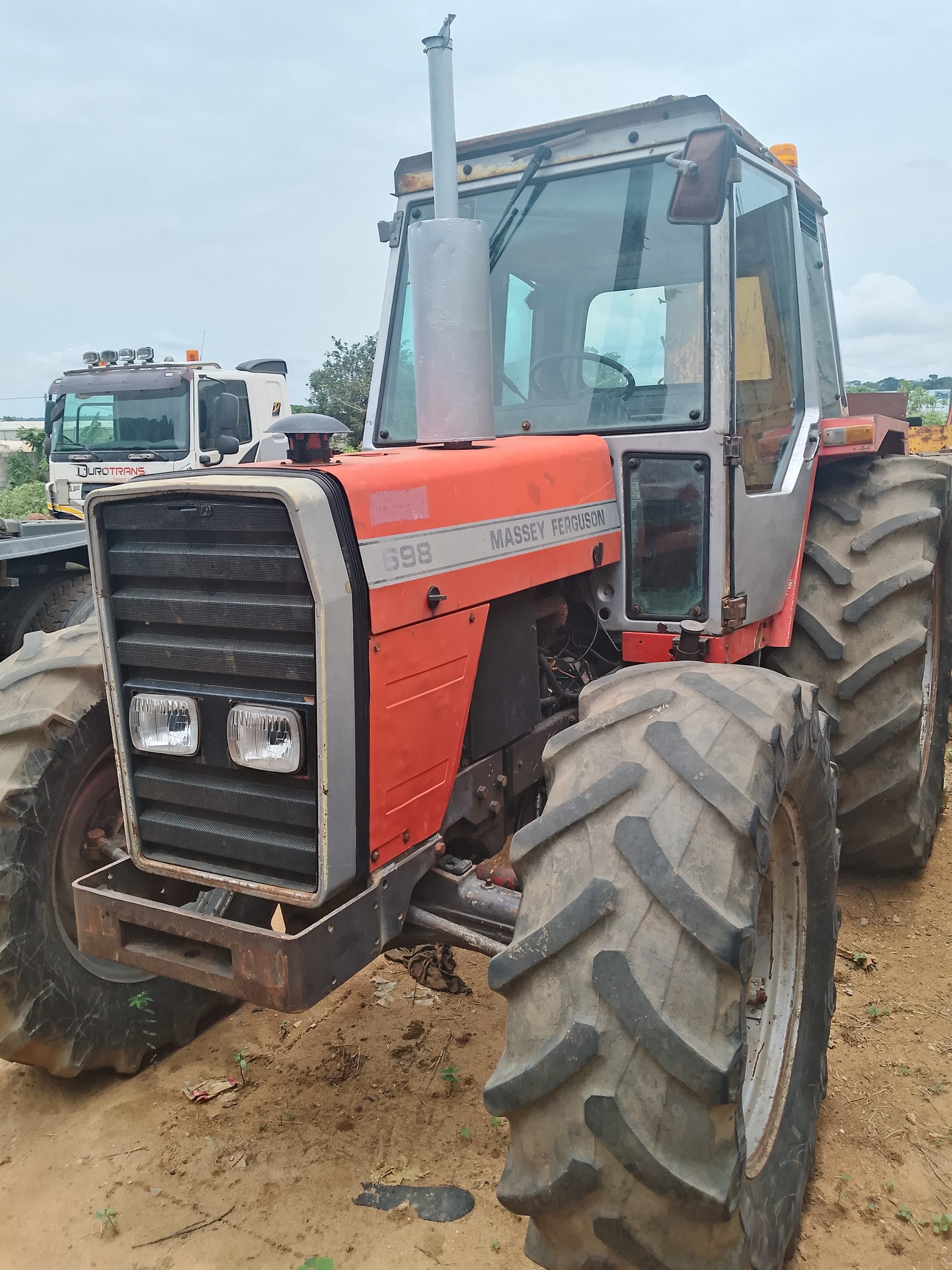 Tracteur agricole ferguson importé