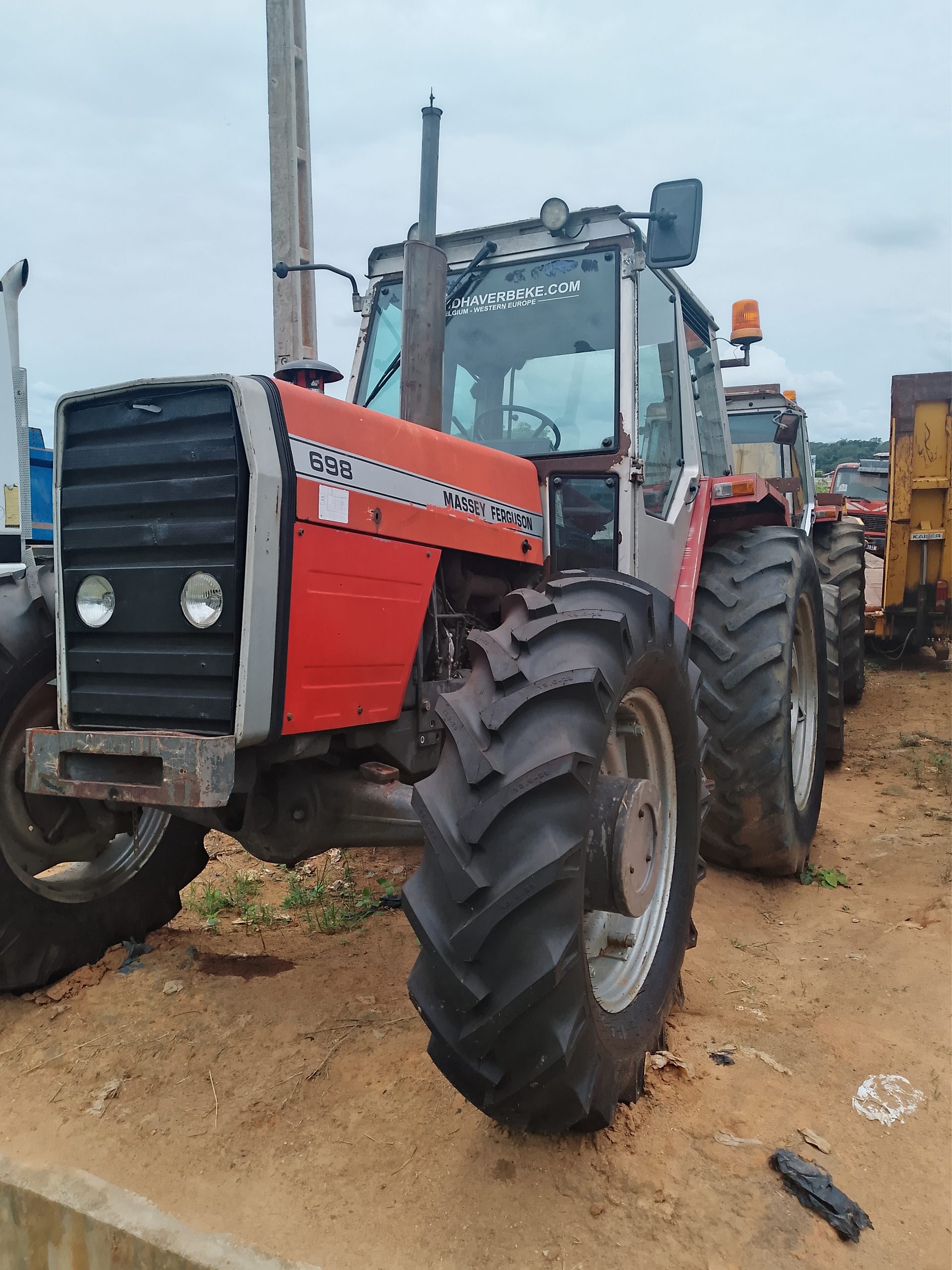 Tracteur agricole ferguson importé