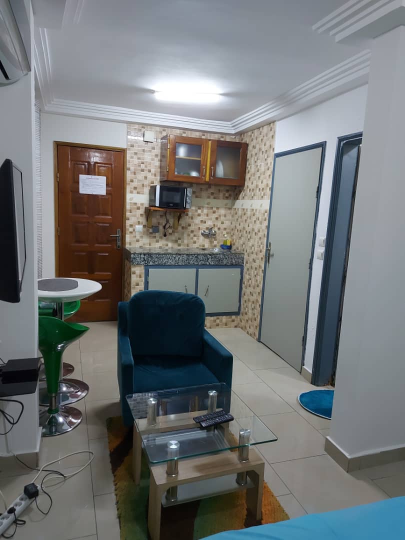 Location studio meublé à la Riviera