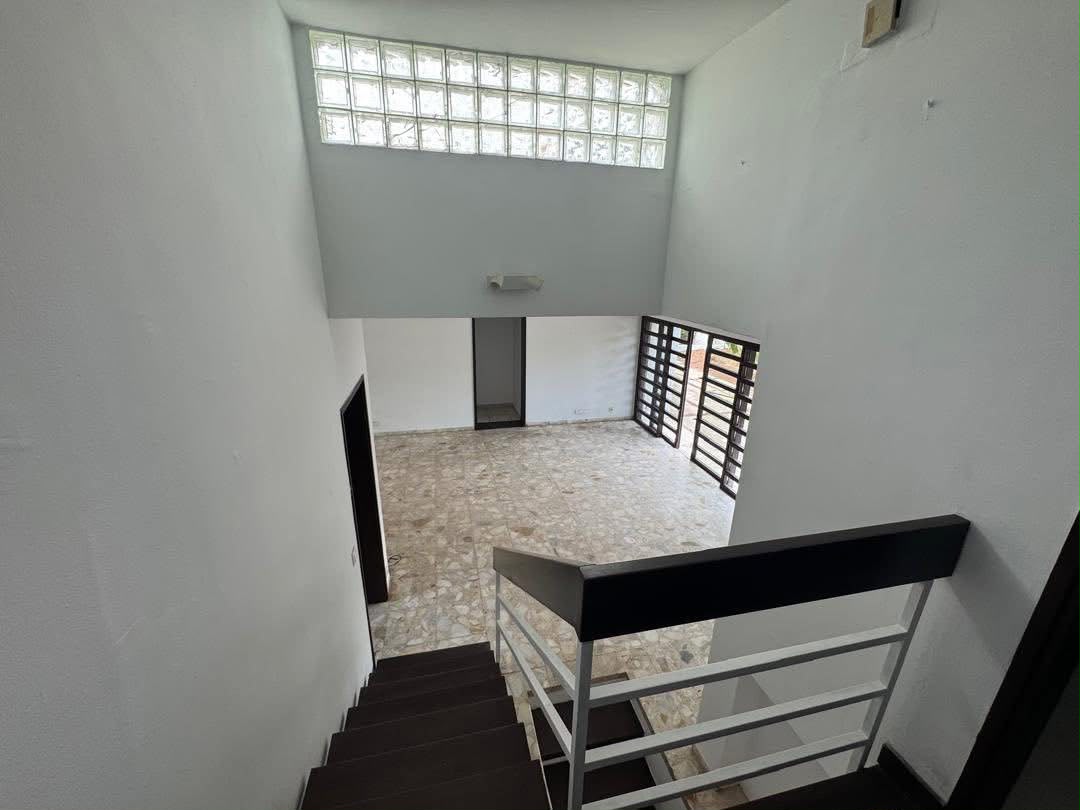 Belle villa duplex avec piscine vers l’ambassade des États-Unis
