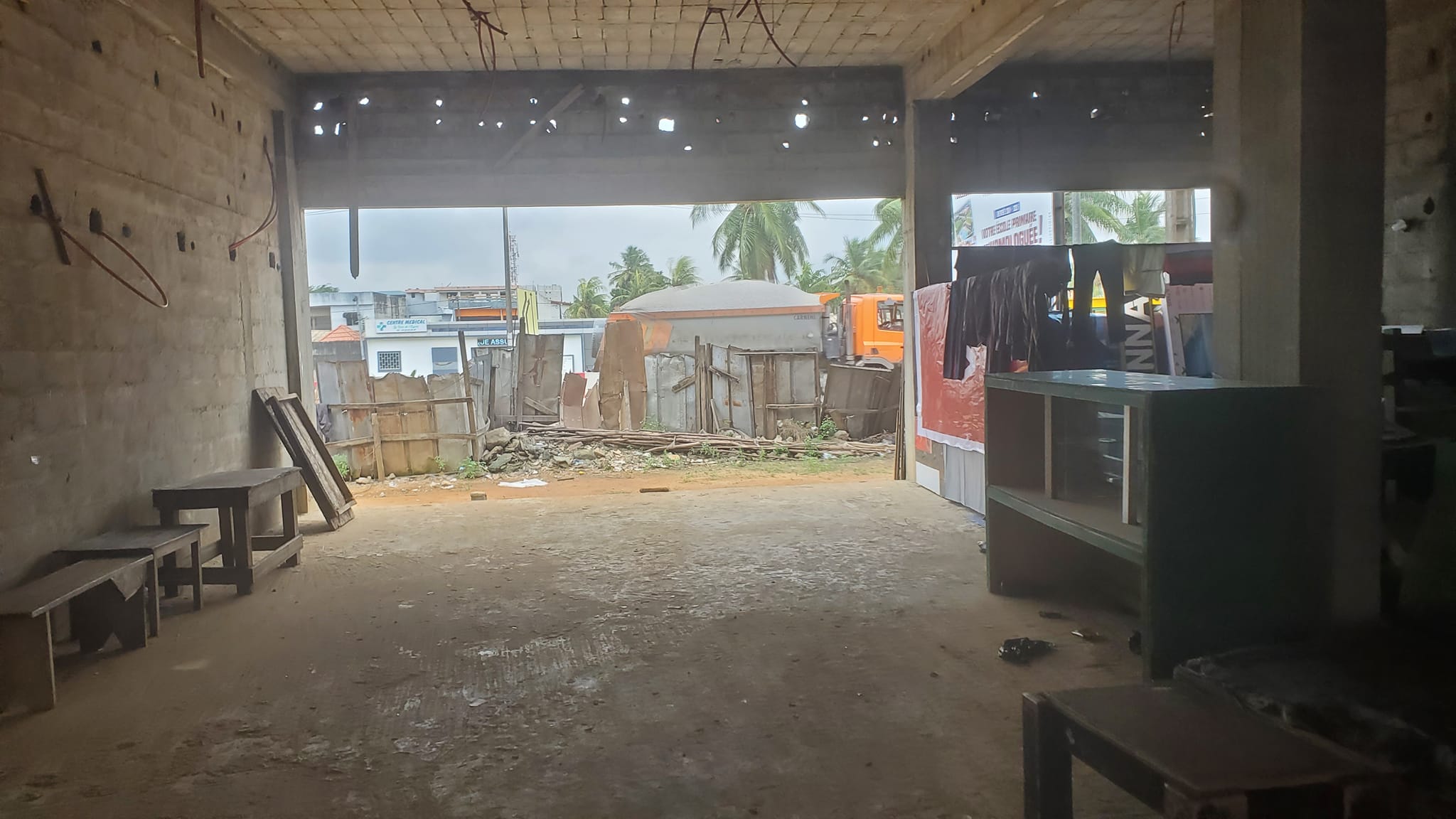 Cocody bvb Mitterrand échangeur faya vente 1088m2,