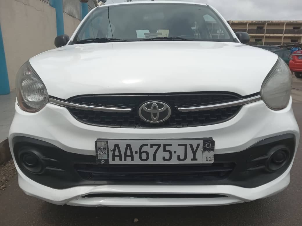 Toyota vitz en vente