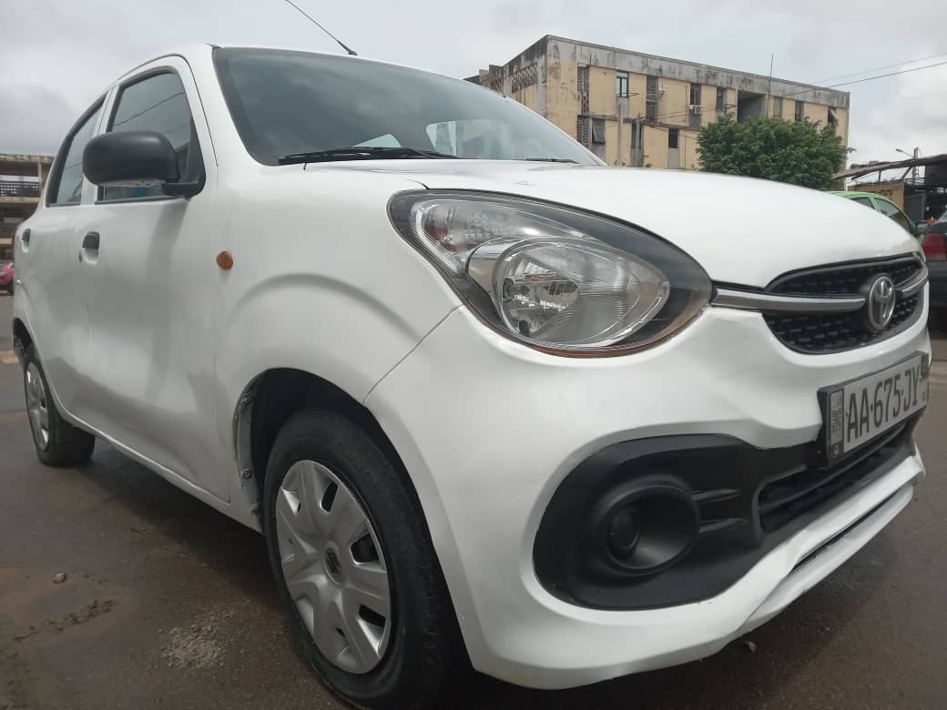 Toyota vitz en vente
