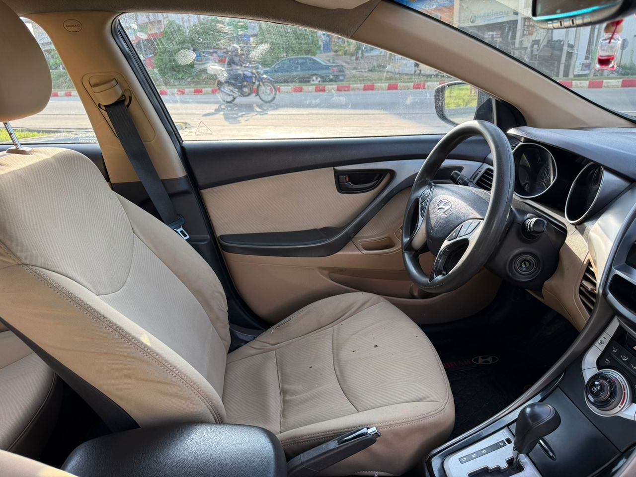 Hyundai Elantra en vente