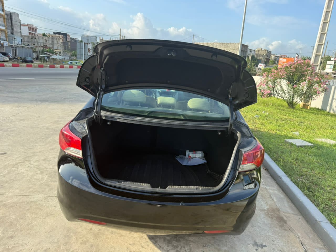 Hyundai Elantra en vente