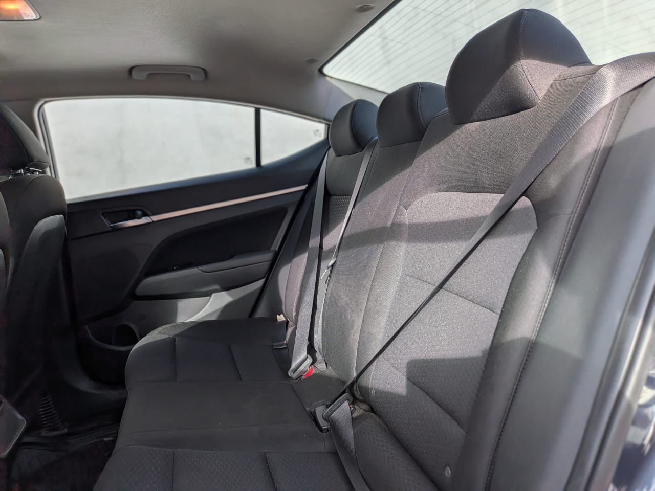 Hyundai Elantra en vente