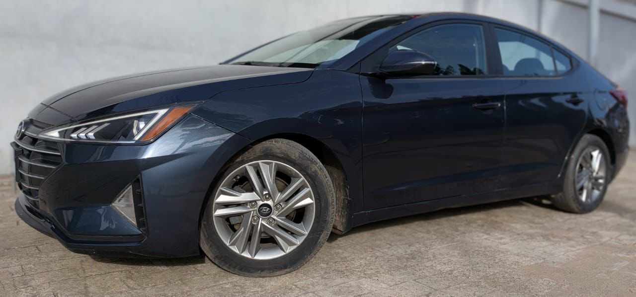 Hyundai Elantra en vente