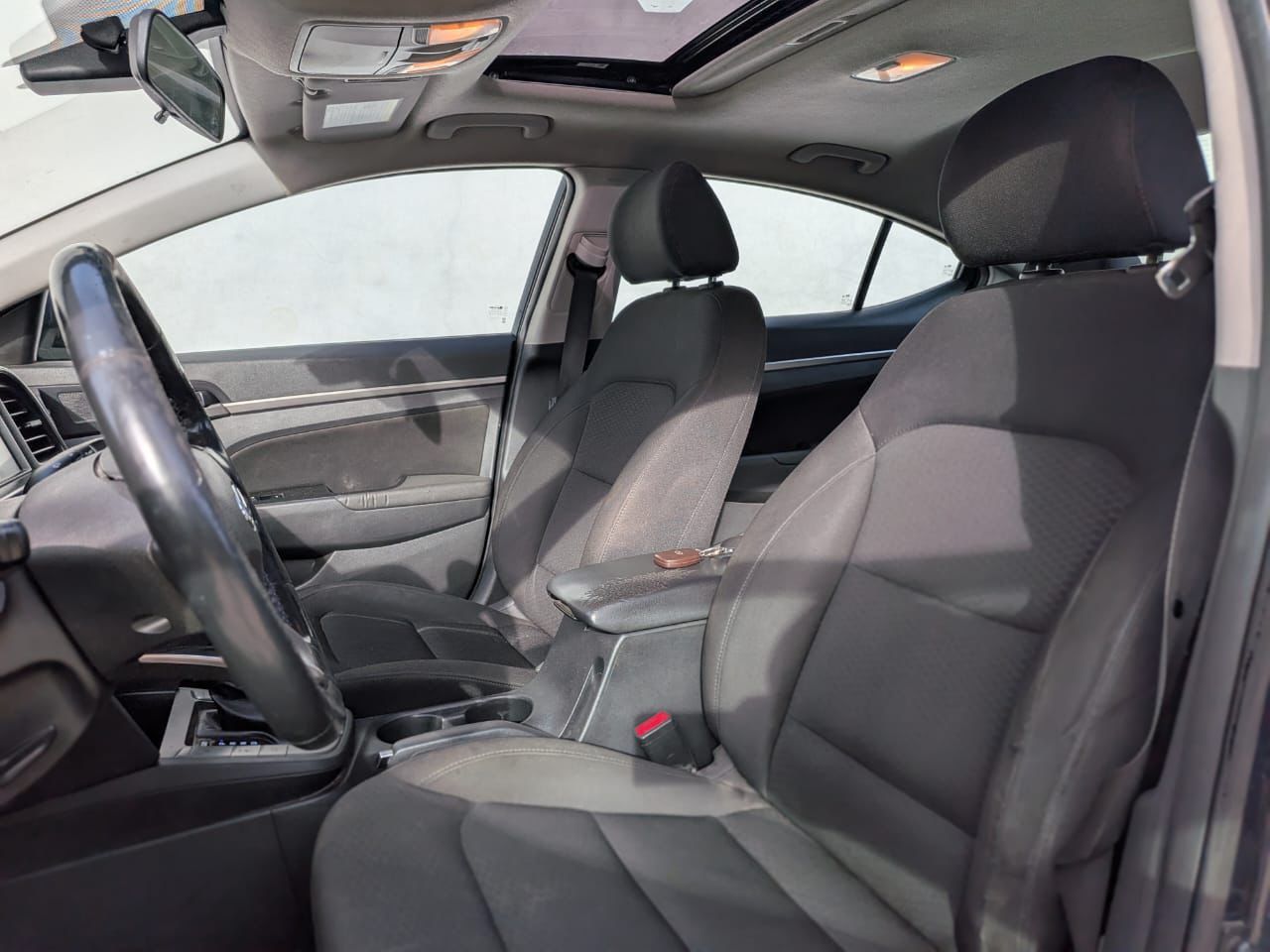 Hyundai Elantra en vente