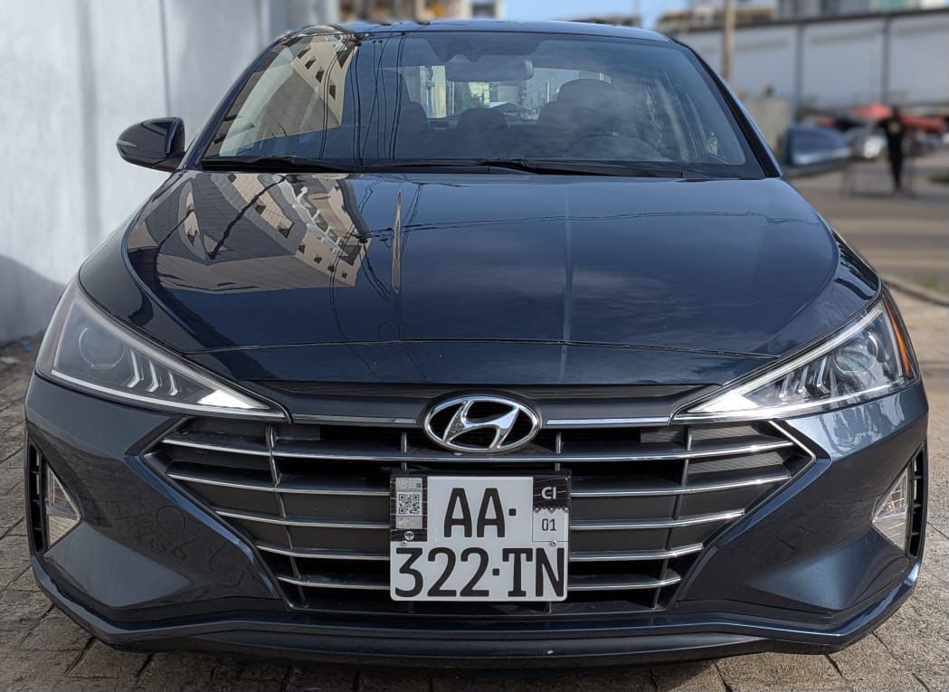 Hyundai Elantra en vente