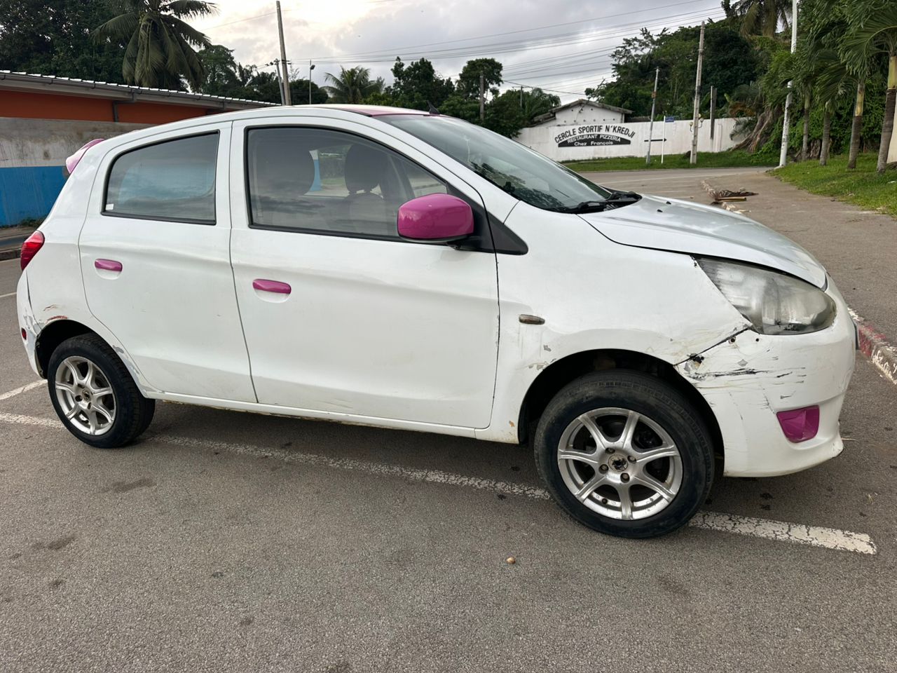 Mitsubishi Mirage en vente