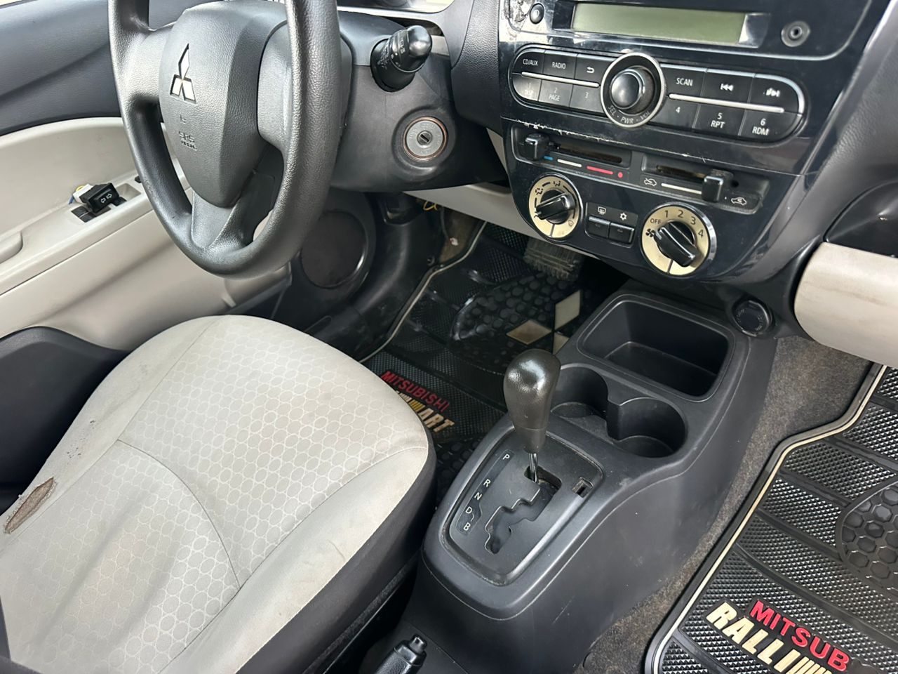 Mitsubishi Mirage en vente