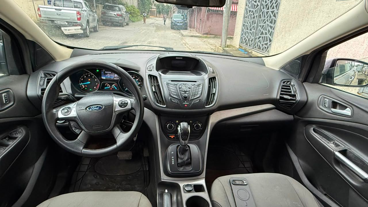 Ford Escape en vente