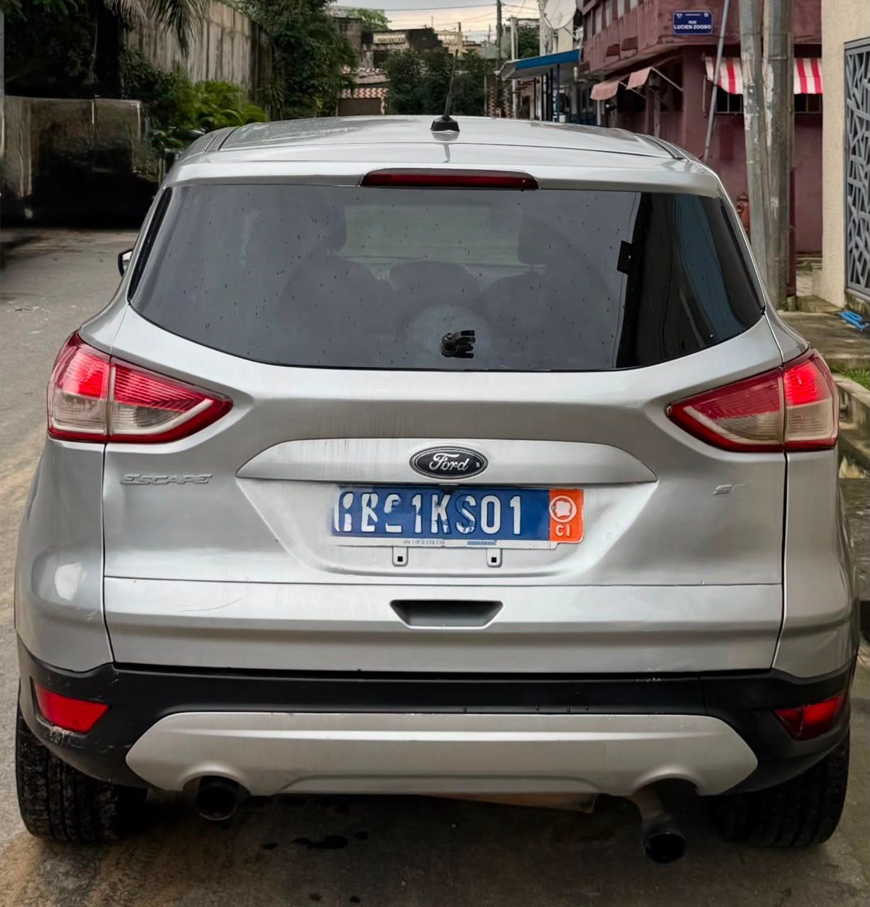 Ford Escape en vente