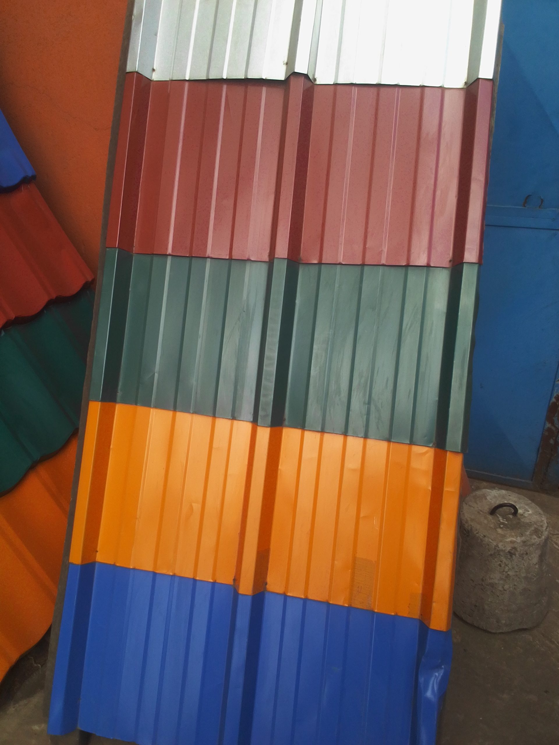 Toles bacs en couleur