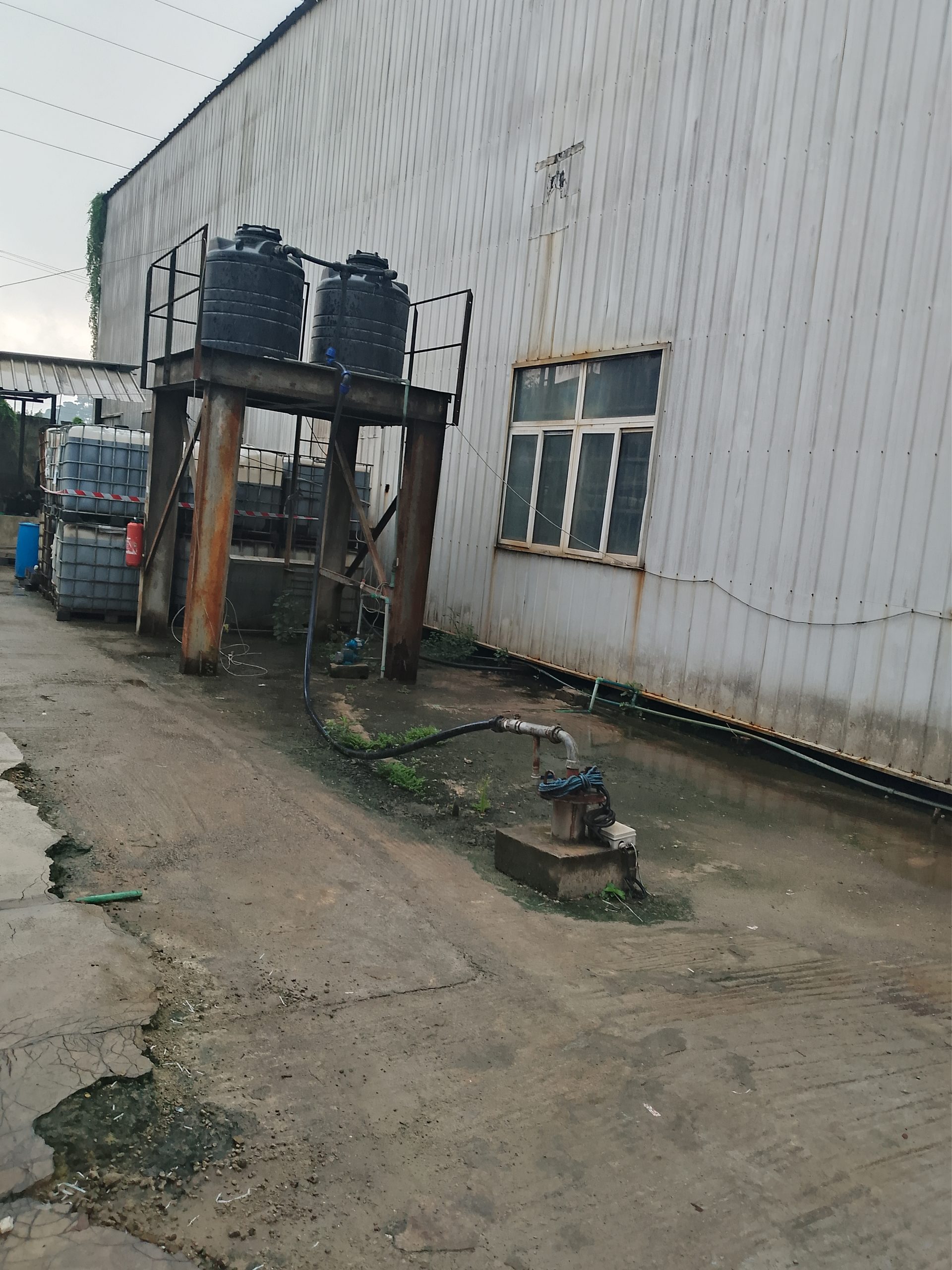 Location entrepot 4000 m2 à Yopougon- zone industrielle