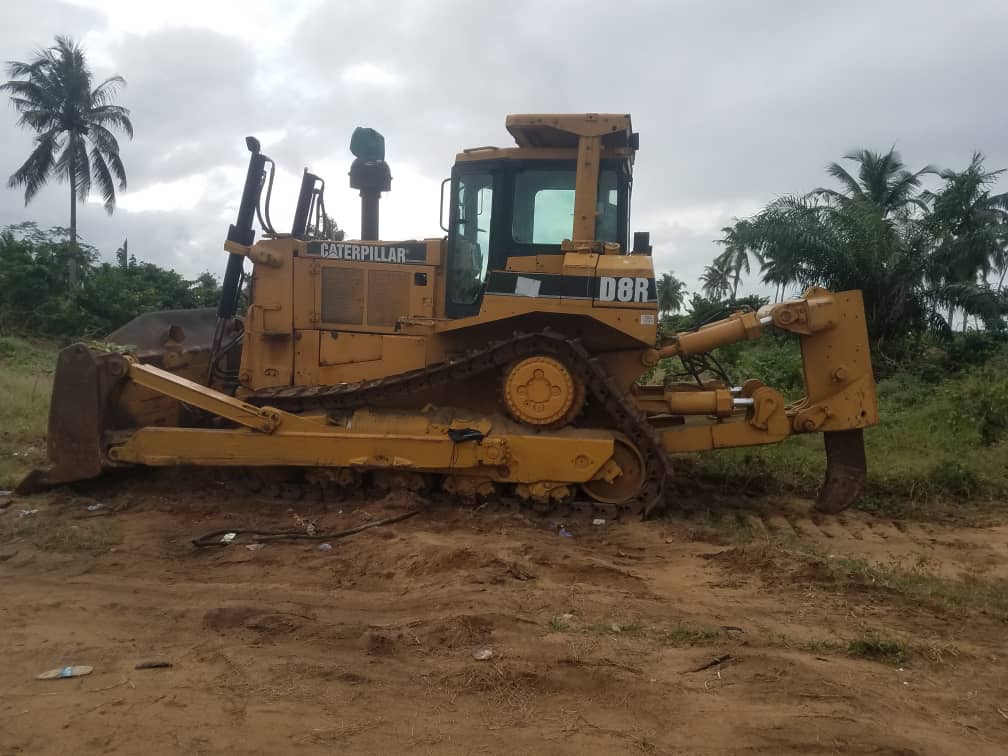 Location bulldozer D8 à Abidjan