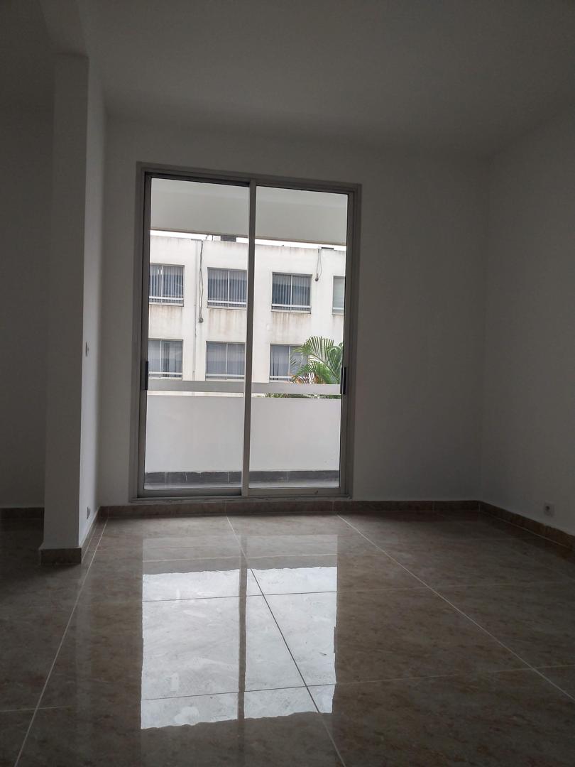 Appartement 04 pièces à Abidjan – Plateau