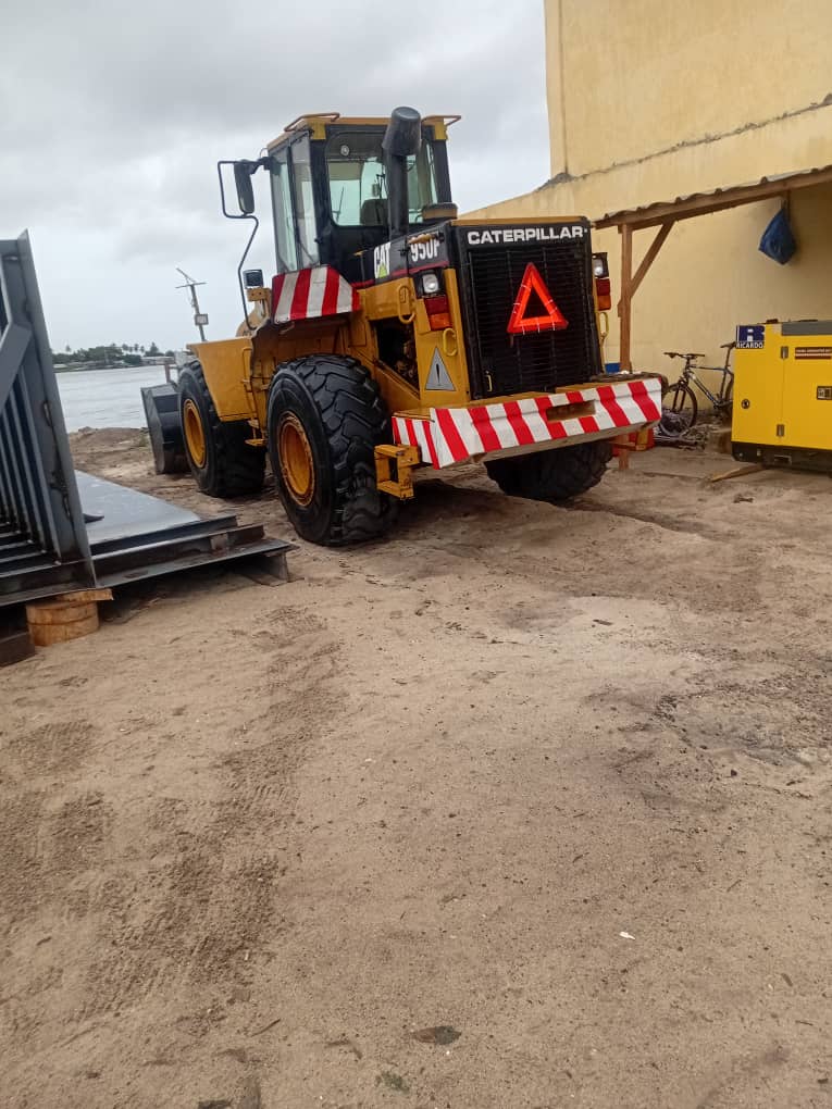 Une Chargeuse 950 caterpillar importée
