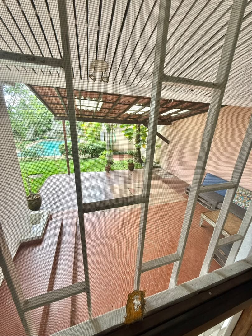Belle villa duplex avec piscine au Vallon en location