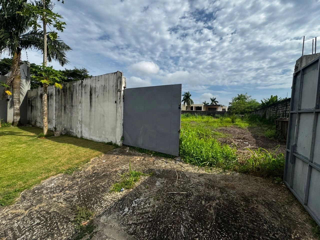 COCODY GOLF 4 BEVERLY HILLS vente terrain 3 500 m² avec ACD .