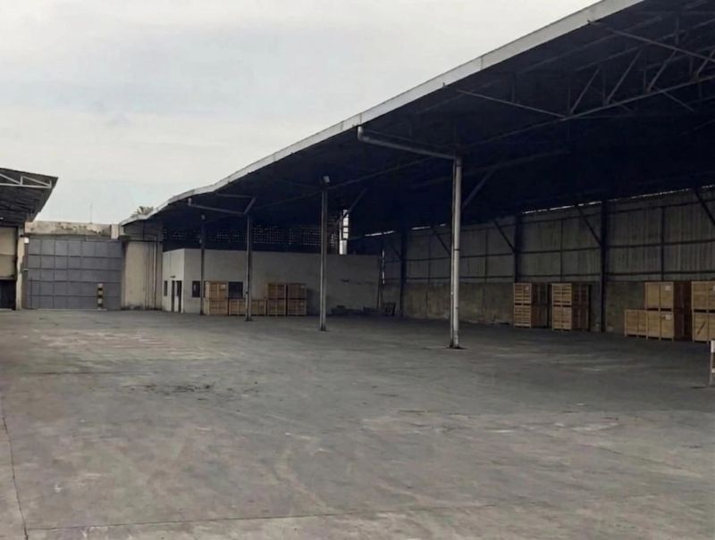 ZONE 3 rue brasseurs vente entrepôt sur 7100m2