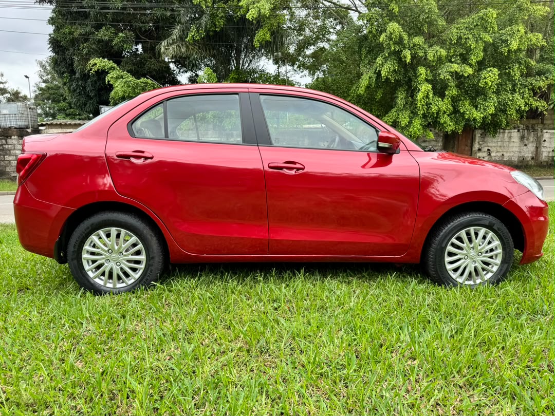 Suzuki dzire en vente